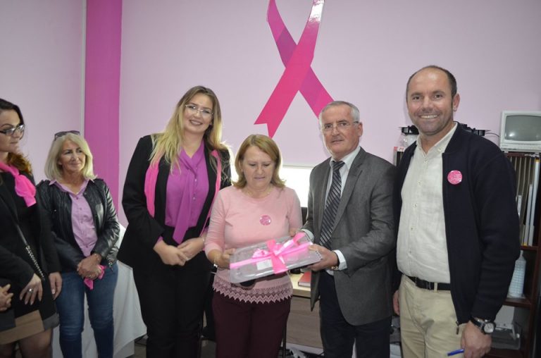 Në Mitrovicë organizohet fushatë vetëdijesuese kundër kancerit të gjirit
