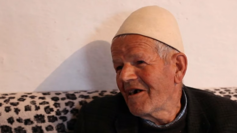 Plaku 90 vjeç nga Mitrovica që nuk u martua kurrë: Fajëson familjen e tij që ka mbetur beqar
