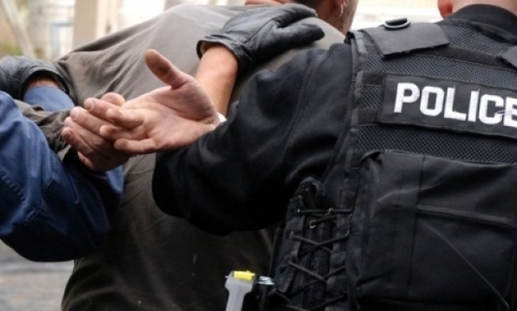 Arrestohet një person te ‘Dheu i Bardhë’, i premtoi viktimës udhëtimin deri në Belgjikë