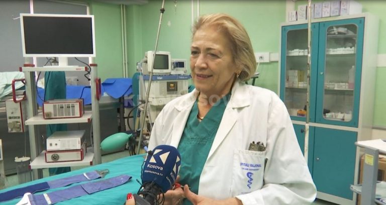 Pensionohet gruaja e parë kirurge (VIDEO)