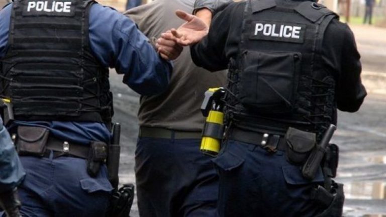 Njësiti FAST i Policisë së Kosovës godet sërish, arreston një tjetër person të kërkuar nga INTERPOL-i