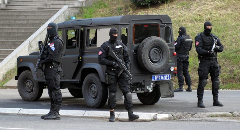 Policia serbe plagos rëndë një shqiptar nga Medvegja në malin afër kufirit me Kosovën