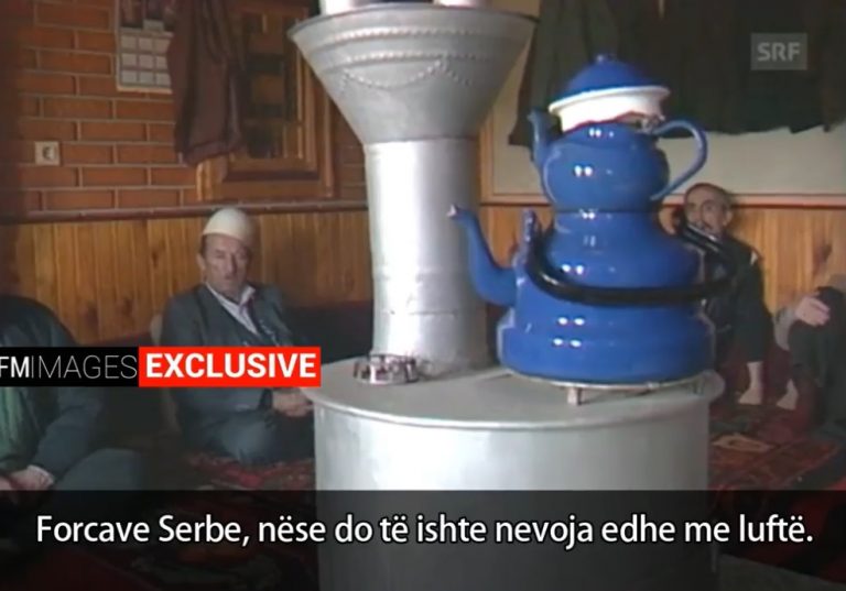 Pamje të rralla të familjes Jashari, 3 javë para se të sulmohej nga Serbia
