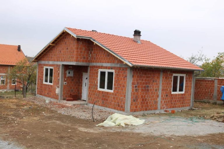“Jetimat e Ballkanit” dhe Komuna e Lipjanit ndërtojnë 10 shtëpi për familjet në nevojë