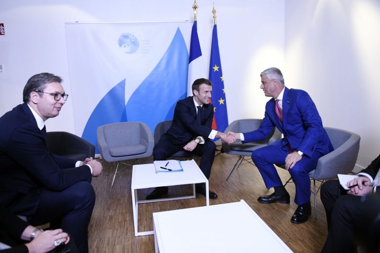 Thaçi në Paris: Dialogu përfundon vetëm me njohje