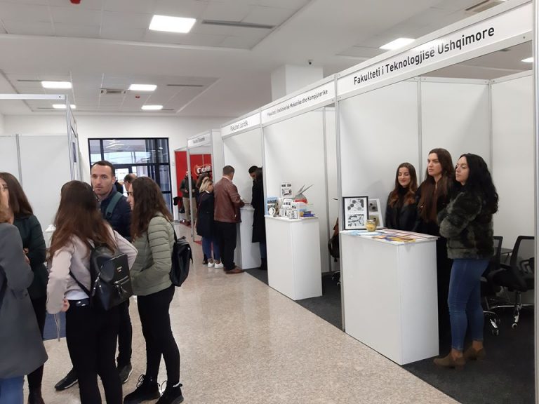 Universiteti ”Isa Boletini” në Mitrovicë, hap panairin e parë (VIDEO)