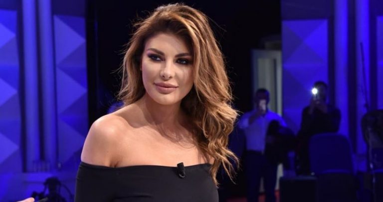 Angela rrëfen periudhën e vështirë në jetën e saj: Njerka nuk më donte, babai nuk më besonte