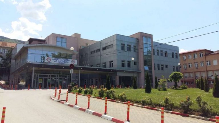 Vdes një burrë në Suharekë, policia e cilëson të dyshimtë