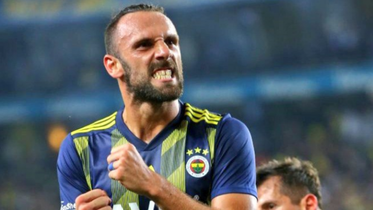 Muriqi dhe Fenerbahce i plotësojnë ëndrrën vajzës së sëmurë me kancer