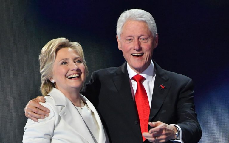 Clinton nën presion të pamasë për të garuar për zgjedhjet presidenciale të 2020-ës