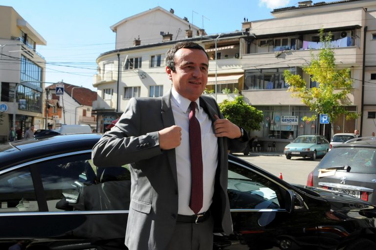 Albin Kurti në Francë, takon njerëzit e Presidentit Macron?