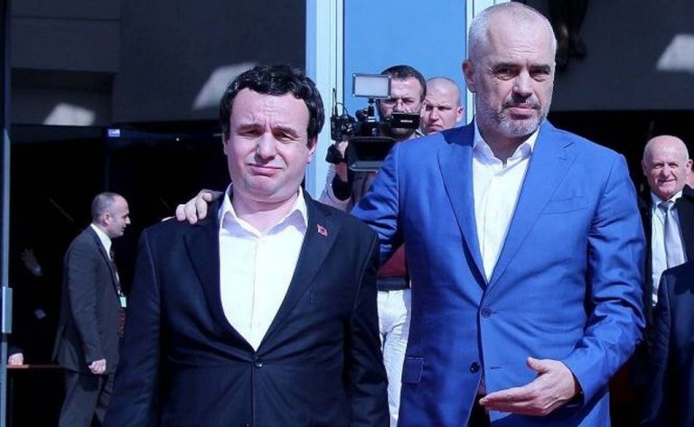 Rama thumbon Kurtin: Historia nuk shkruhet duke bërë patriotin me pizhame