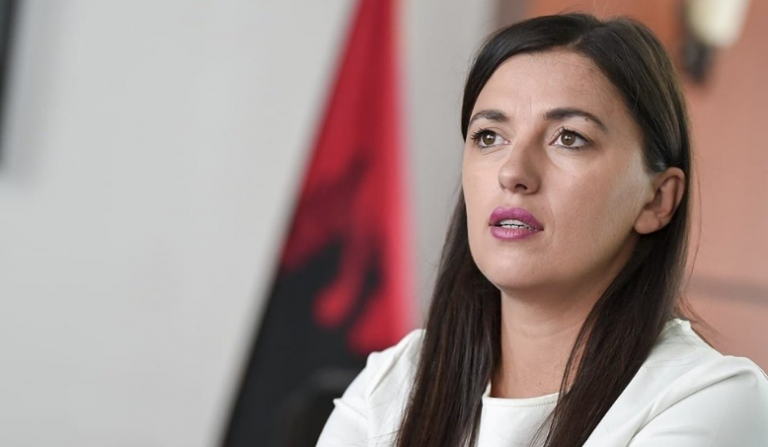 Albulena Haxhiu: Hashim Thaçi e di që nuk kemi ende marrëveshje për koalicion prandaj cakton afate kohore