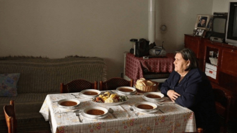 Vjen ‘shuplaka’ e radhës për Ramën nga Krasta/ Çfarë na kujton kjo nënë??