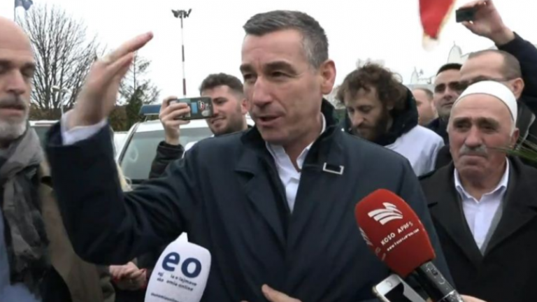 Kadri Veseli pritet si hero në aeroport: Lavdi e përjetshme për UÇK’në