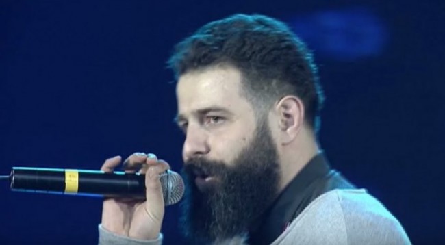 Mc Kresha po bëhet baba për herë të dytë, zbulon gjininë e foshnjës