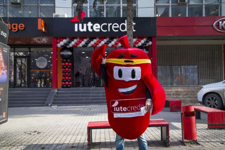 Rrëfimi i qytetares nga Prishtina: Kaq para mu desh t’ia ktheja Iute Credit pasi mora 232 euro kredi!