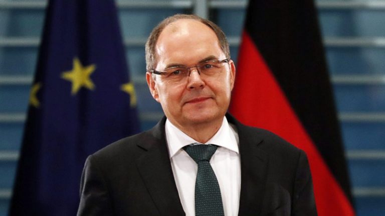 Schmidt i thotë LDK’së: S’është koha të flitet për presidentin, por të krijohet qeveria