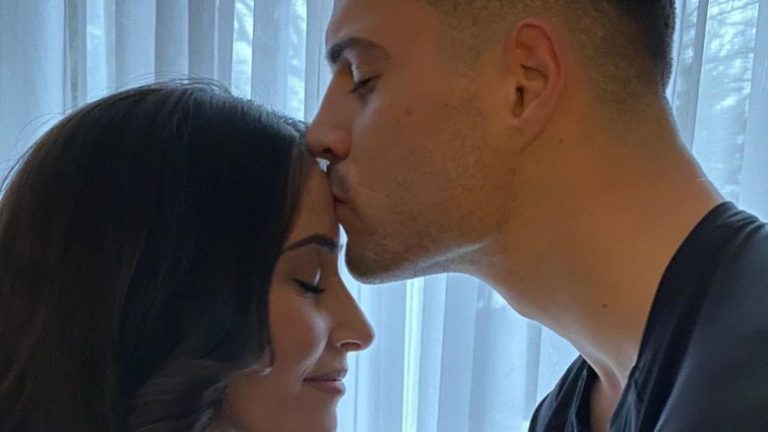 Granit Xhaka me mesazh emocionues për gruan e tij