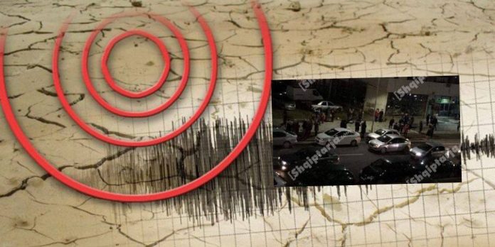 Qytetarët në Durrës të frikësuar, dalin nga shtëpitë pas tërmetit të fortë