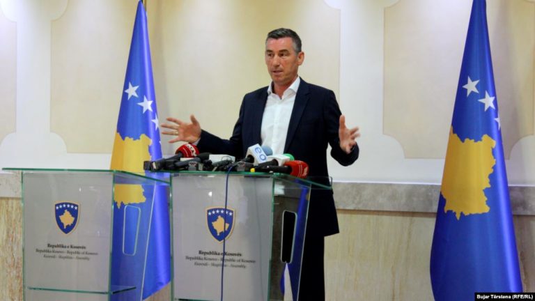 Veseli i shqetësuar për ngutinë e Kurtit për të larguar taksën 100 %: Mos u dorëzo para Serbisë