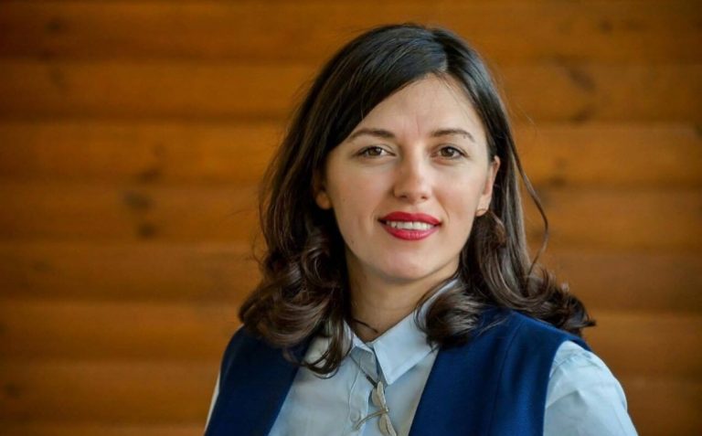 Paralajmërimi i Albulena Haxhiut nëse nuk ndodh koalicioni me LDK-në