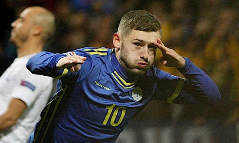 “Goli i zemrës time”, babai i Arbër Zenelit kujton super golin e shënuar nga djali tij ndaj Bullgarisë (VIDEO)