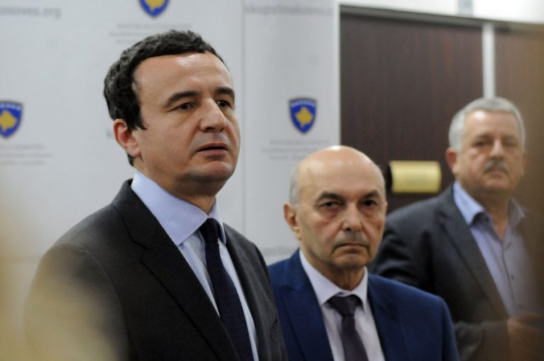 VV refuzoi edhe publikisht ofertën e LDK-së: Këto janë propozimet që Albin Kurti ia ka bërë Isa Mustafës?!