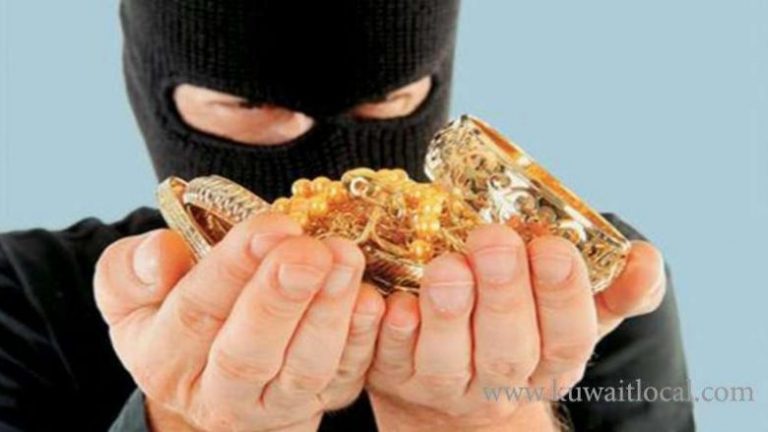 Hajnat vjedhin dukat dhe para në Mitrovicë