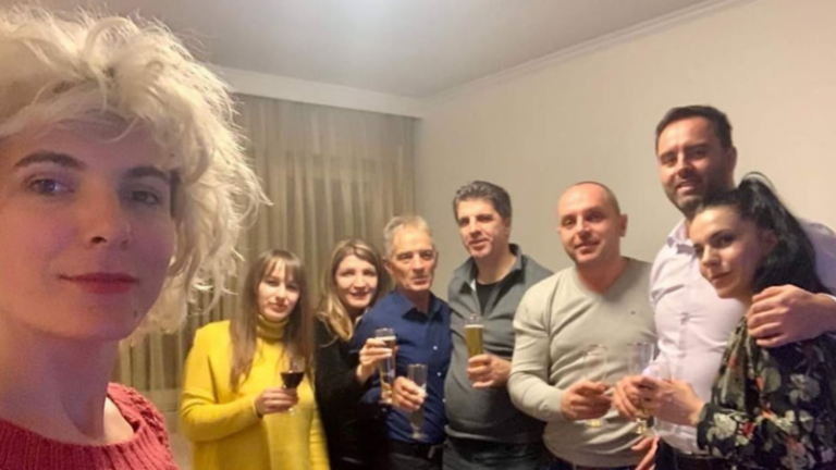 Bëhet ministër i Jashtëm: Nisë festa në familjen e Konjufcës