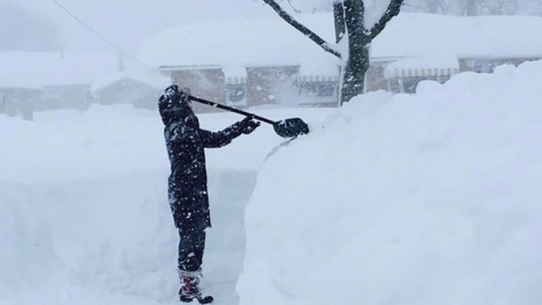 Moti në Kosovë: Nga kjo ditë i ftohtë i madh, borë e ngrica