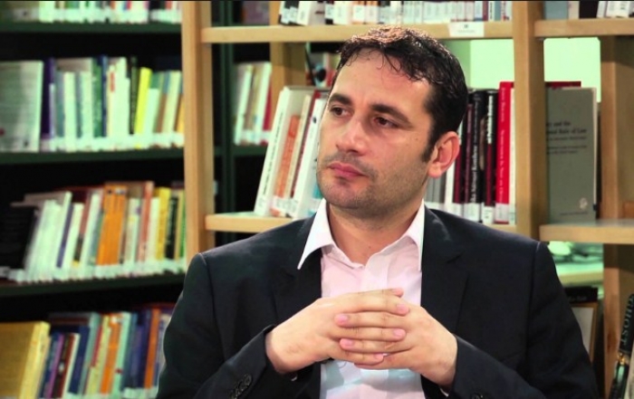 Elvis Naçi: Kush rri në shtëpi ka shpërbimin e dëshmorit