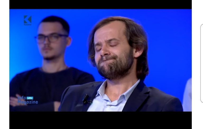 Moderatori i Klanit shpërthen në lot, s’mund ta besoj largimin e Baton Haxhiut