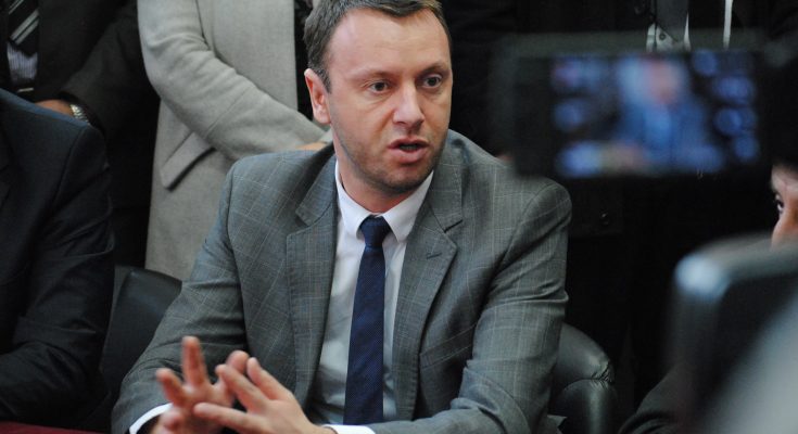 Abrashi godet Qeverinë Kurti: Çfarë pritet tjetër kur ShBA thotë se Qeveria po punon kundër interesave të Kosovës