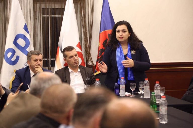 Agim Veliu: Vjosa Osmanit ia ofruam kandidimin për kryetare të Mitrovicës, por refuzoi