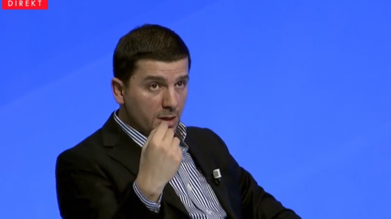 Krasniqi: PDK më 2017-18 shpenzoi 3.3 milionë për libra, VV vjet shpenzoi 17 milionë dhe atë për më pak nxënës