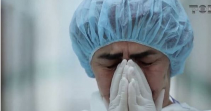 Prekëse, përloten mjekët në Shqipëri: Kemi 2 muaj që nuk takojmë familjarët!