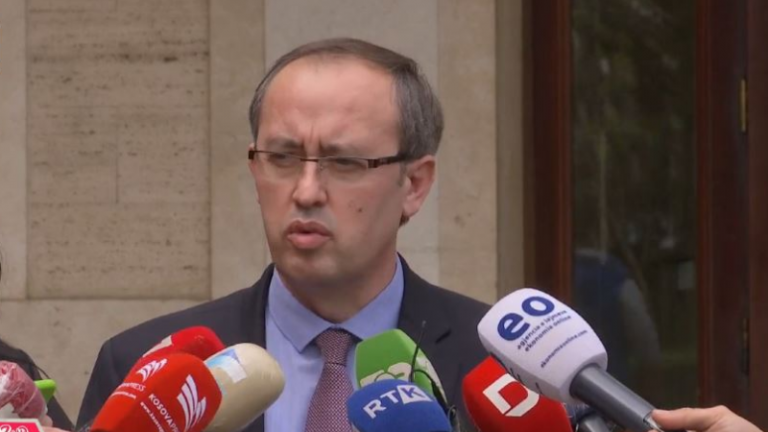 Hoti: Këto dy shtete, po e pengojnë liberalizimin e vizave për Kosovën