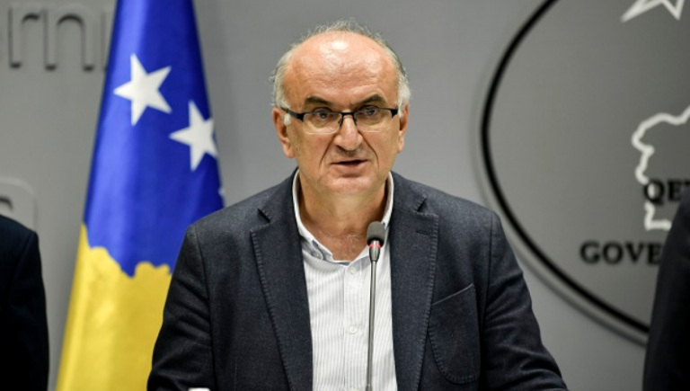 Ramadani: Mos e luani rolin epidemiologut, lërjani këtë punë atij që i ka 32 vjet shkollë