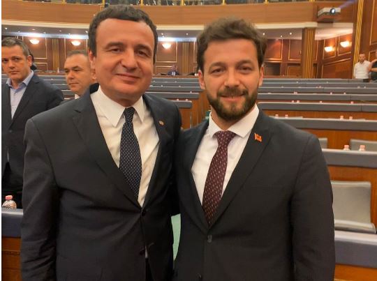 Deputeti i VV-së njëjtë si shefi i tij jep 50 për qind të pagës për luftimin e Covid-19