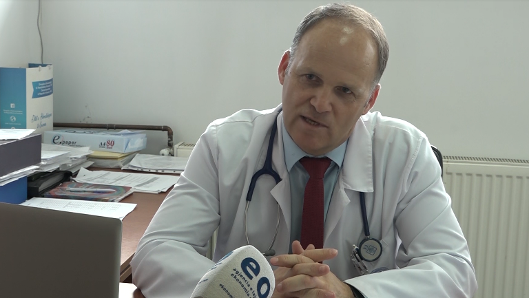 ​Rritet numri i pacientëve në QKUK, Krasniqi paralajmëron ndërprerjen e shërbimeve të tjera shëndetësore