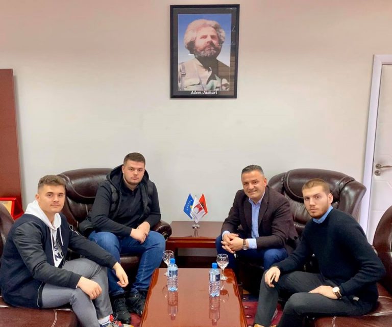 Adem Jashari i ri mbush 18 vjet