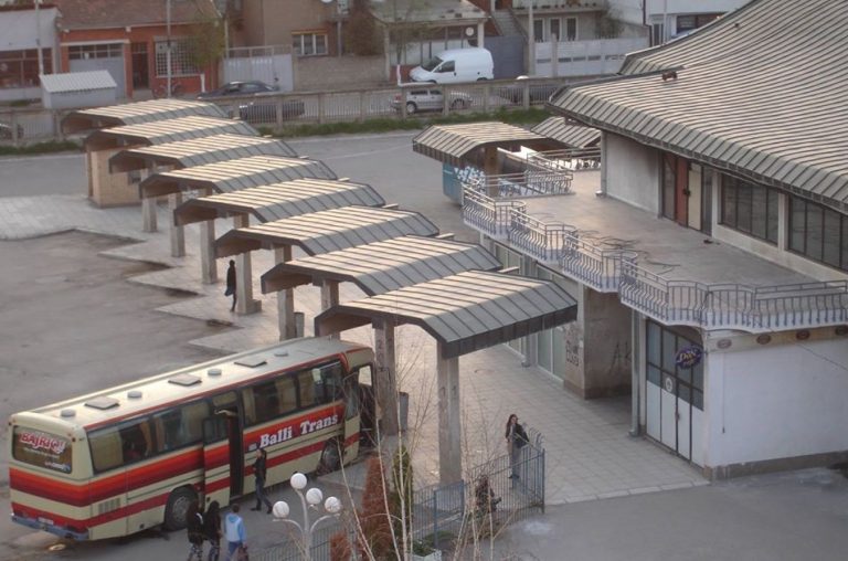Transporti me mbi 50 milionë euro humbje, kompanitë duan t’i kthehen punës