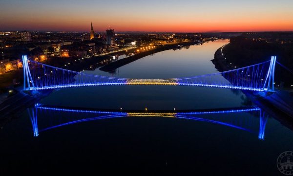 Ura e qytetit kroat ndriçohet me ngjyrat e flamurit të Kosovës