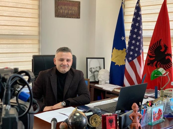 Jashari: Në këtë natë të madhe, të lutemi për shpirtin e prindërve që s’janë më