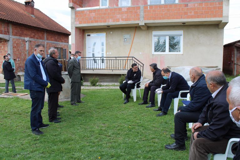 Lutfi Haziri shkon në të pamen e familjes Musliu
