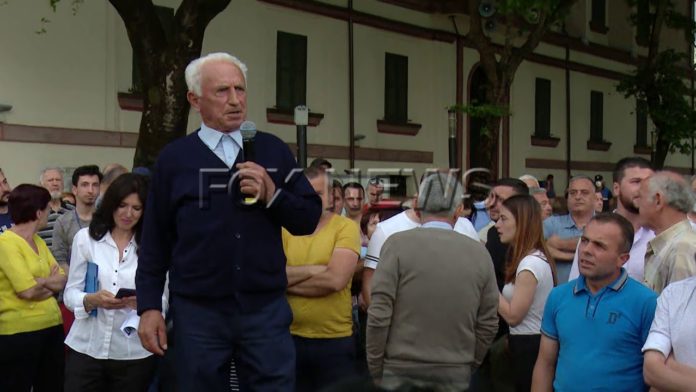 I moshuari nga Shqipëria: I bëj thirrje Albin Kurtit të vijë dhe të na përfaqësojë