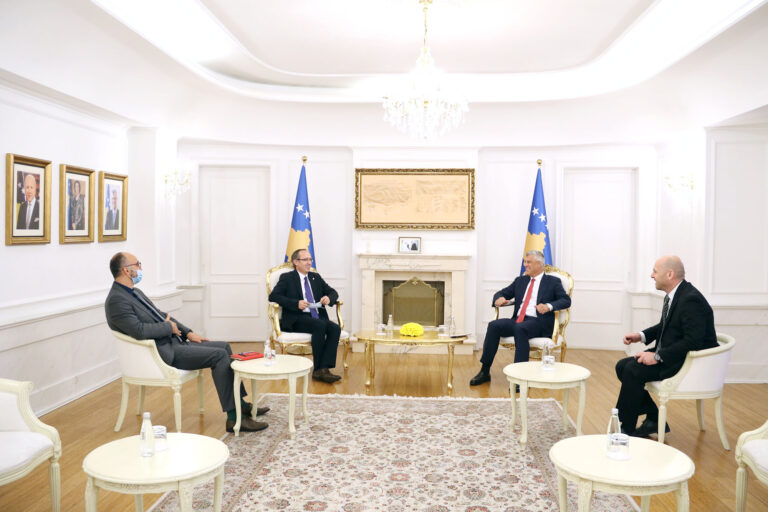Thaçi e Hoti gati për në Shtëpinë e Bardhë: Vizion i qartë e pajtueshmëri e plotë për përfaqësim