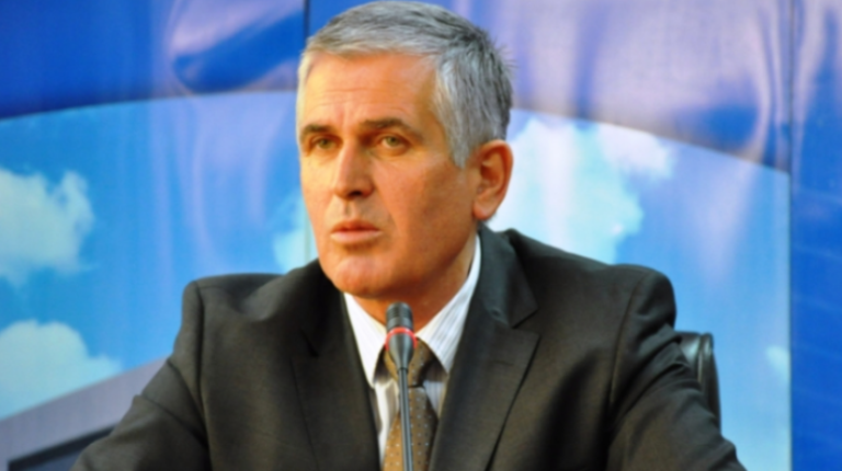 Doktor, kryetar, ministër dhe kryeministër: Lexoni 6 fakte interesante për Bajram Rexhepin