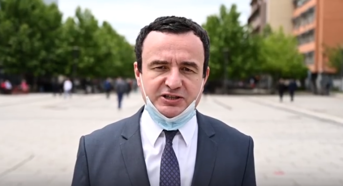 Përmes VIDEOS, Albin Kurti i fton qytetarët në tubimin në shesh